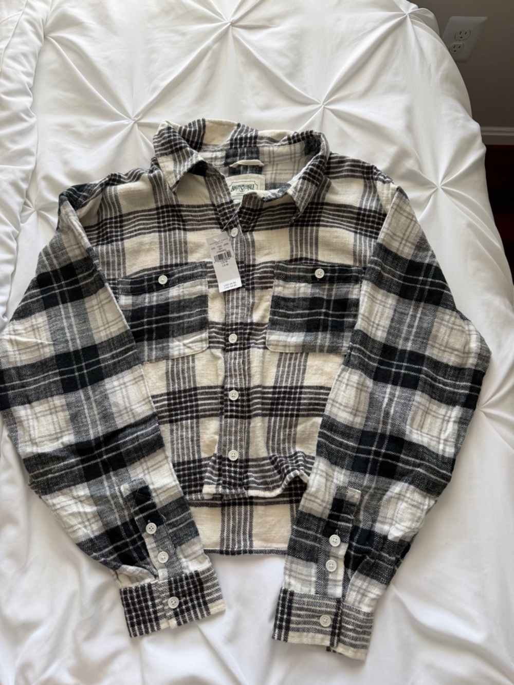 American Eagle Black and Cream Plaid Flannel Shirt